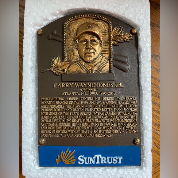 Atlanta Braves Chipper Jones replica Hall Of Fame plaque - Picture 5 of 5